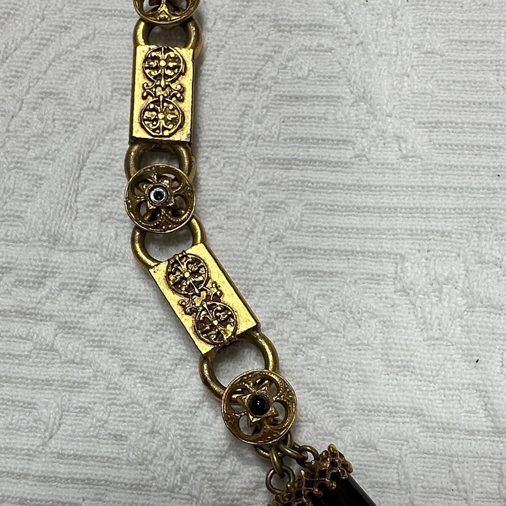 Vintage Black and Gold colored Necklace - Picture 4 of 7